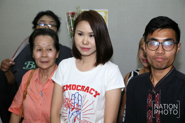 กลุ่มคนอยากเลือกตั้ง บุก กกต. ขอพบประธาน กกต. พร้อมยื่น 3 ข้อเรียกร้อง เกี่ยวกับผลการเลือกตั้ง