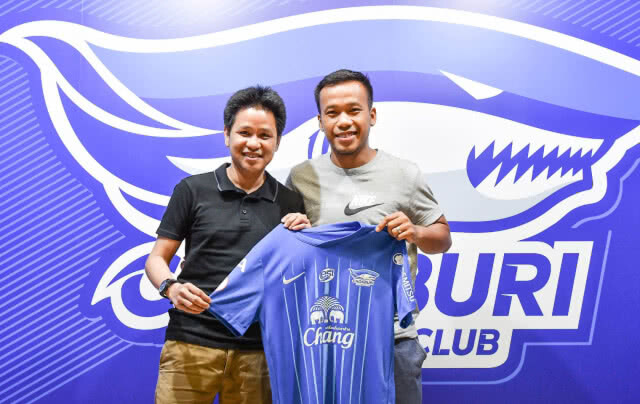 เสริมเก๋า! ฉลามชล เปิดตัว ดัสกร มิดฟิลด์ในตำนาน บู๊ เลก 2