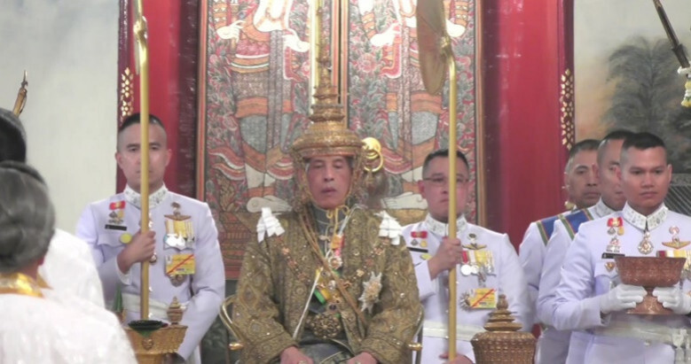 ขานพระนาม "พระบาทสมเด็จพระเจ้าอยู่หัว" โดยสมบูรณ์