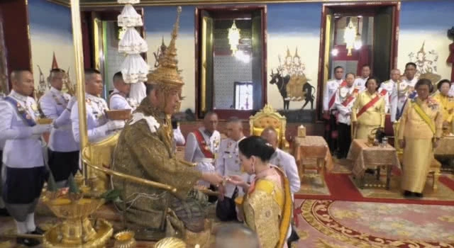 โปรดเกล้าฯ สถาปนา "สมเด็จพระนางเจ้าสุทิดาฯ พระบรมราชินี"