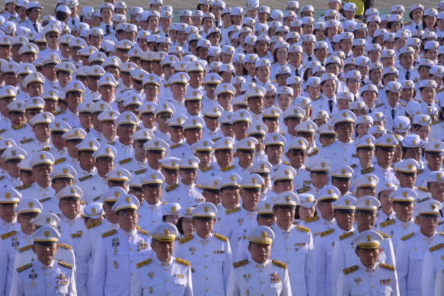 ผู้ว่าฯกทม. นำขรก.ถวายราชสักการะสมเด็จพระเจ้าอยู่หัว