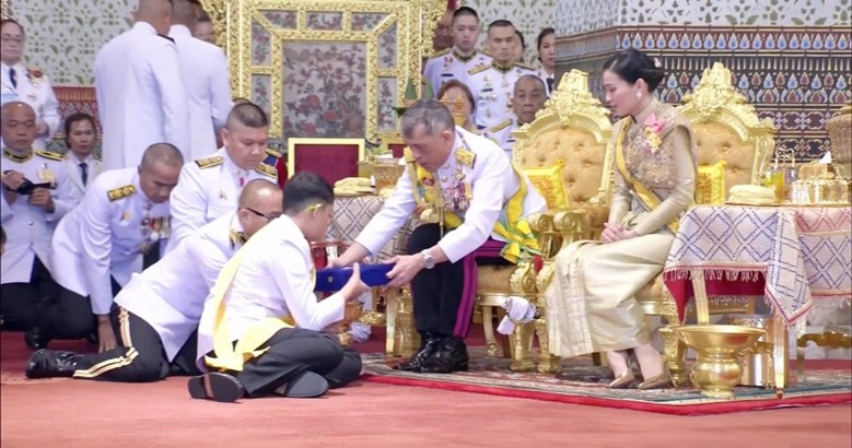 โปรดเกล้าสถาปนาฐานันดรศักดิ์พระบรมวงศ์