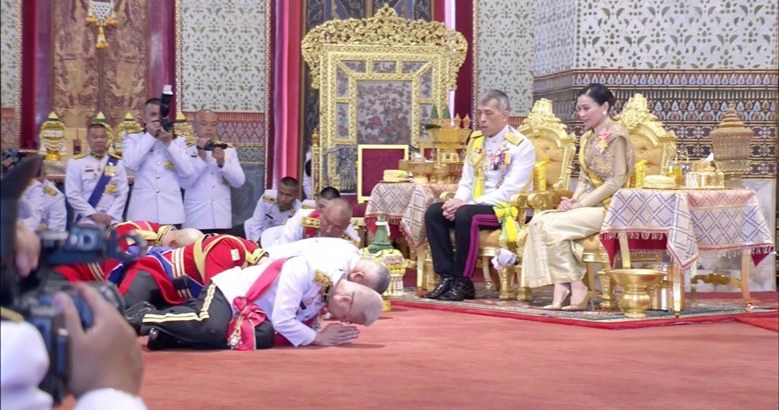โปรดเกล้าสถาปนาฐานันดรศักดิ์พระบรมวงศ์