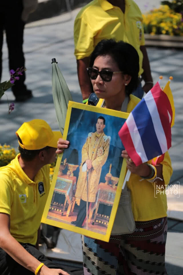 บรรยากาศประชาชน เข้าพื้นที่สนามหลวง