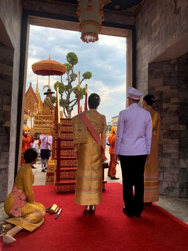 ภาพสุดประทับใจ "สมเด็จพระนางเจ้าสุทิดาฯ พระบรมราชินี" พร้อมพระบรมวงศ์