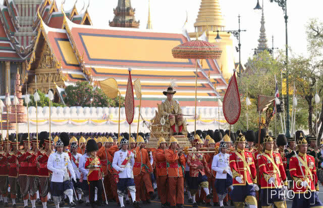 พระบาทสมเด็จพระเจ้าอยู่หัว เสด็จพระราชดำเนินเลียบพระนคร ศาลฎีกา