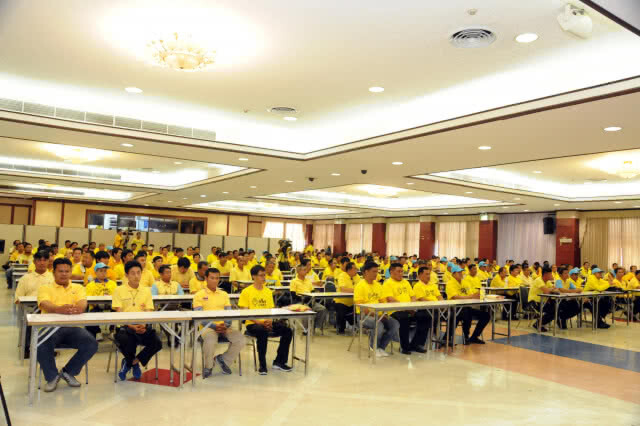 ขนส่งฯ ปล่อยแถวมอเตอร์ไซค์จิตอาสาบริการประชาชนฟรี