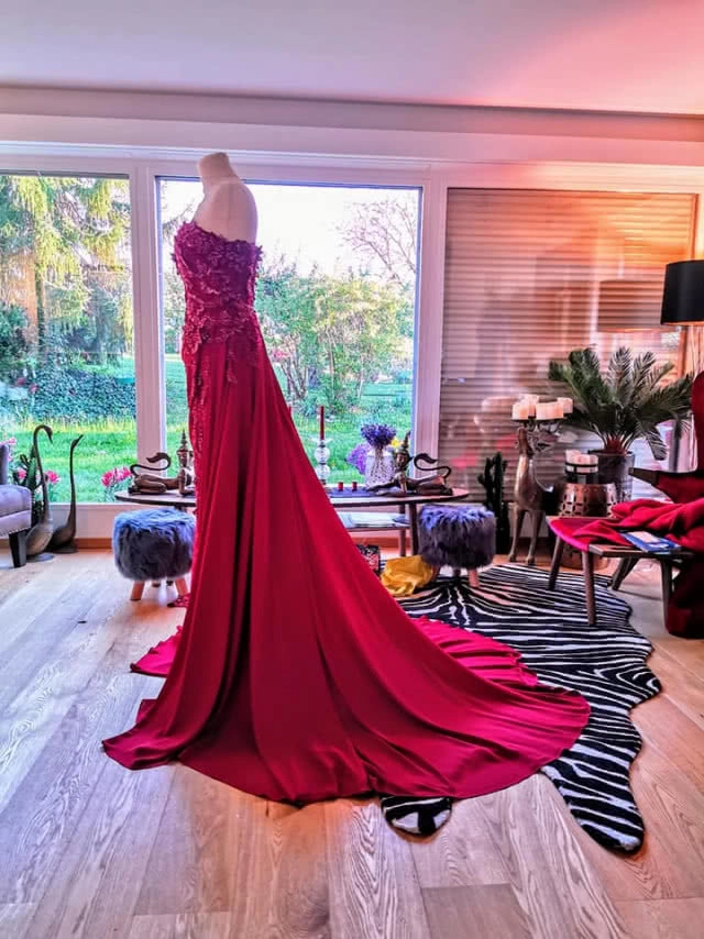 "อ้อม-สุกัญญา" เผยเบื้องหลังชุดพรมแดงเมืองคานส์