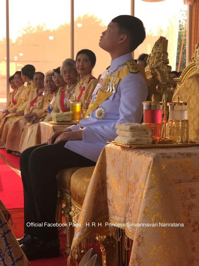เจ้าฟ้าสิริวัณณวรีฯ ทรงโพสต์พระรูปเซลฟี่กับสมเด็จพระเทพฯ