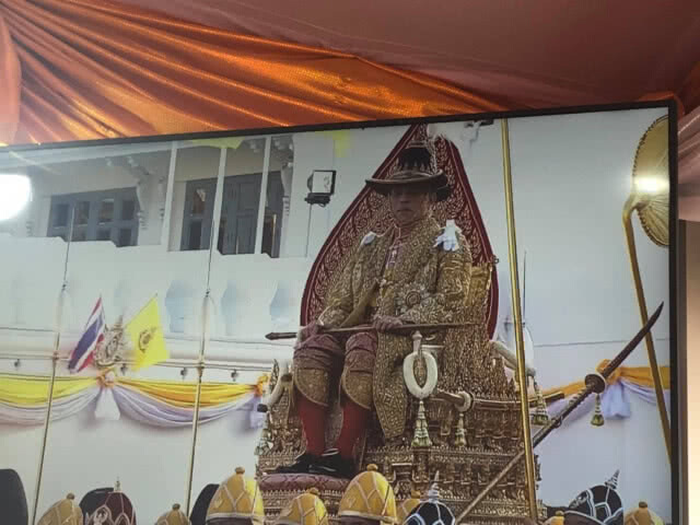 เจ้าฟ้าสิริวัณณวรีฯ ทรงโพสต์พระรูปเซลฟี่กับสมเด็จพระเทพฯ