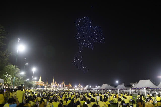 "โดรน" แปรอักษรถวายราชสดุดีจักรีวงศ์ ประกอบแสงสีเสียง เฉลิมพระเกียรติ