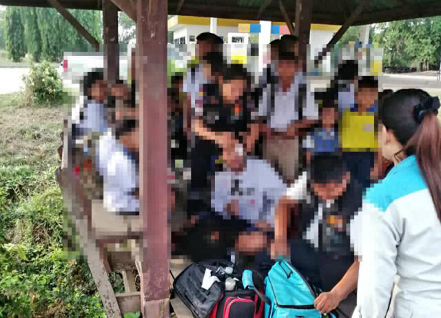 เปิดเทอมวันแรกรถรับส่งนร.ประถมชน เจ็บระนาว
