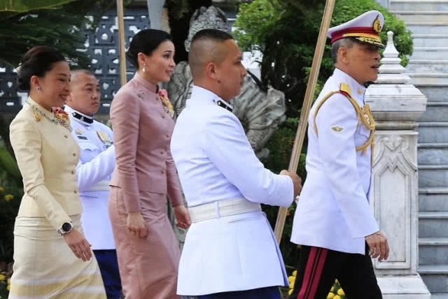 ในหลวง-ราชินี เสด็จฯ พระราชพิธีพืชมงคล