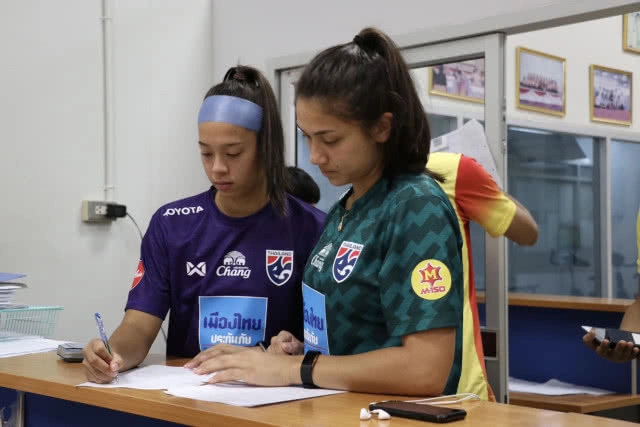 "ชบาแก้ว" เทสฟิตก่อนบอลโลก มาดามแป้งเผยมีผลต่อการตัดตัว