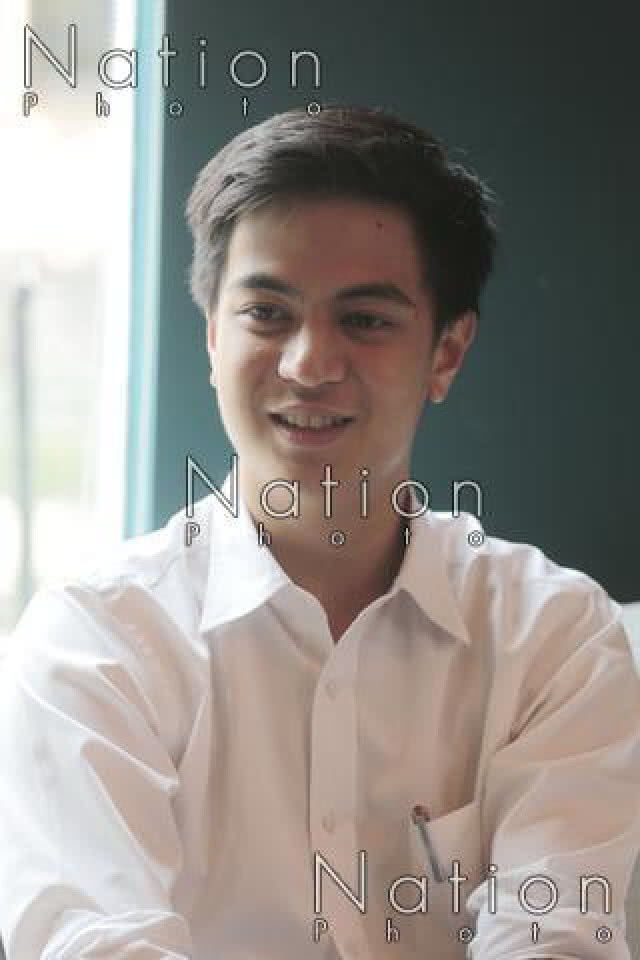 "ไอติม"โต้! "รักแผ่นดิน" "ไม่หนุนประยุทธ์ = หนุนทักษิณ"