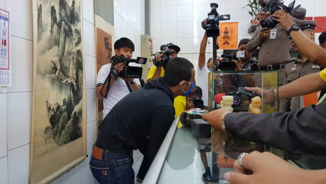 คุมตัวหนุ่มเมียนมาร์ทำแผนฯร่วมปล้นร้านขายเพชร