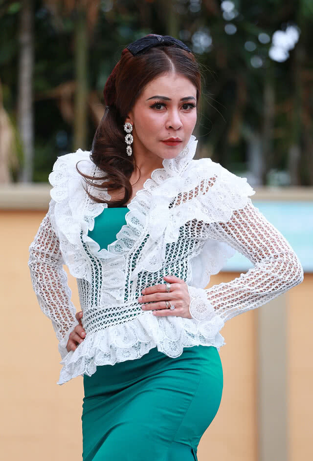 "เป็กกี้ ศรีธัญญา" ฮาเกินร้อยร่วมสร้างสีสันซิทคอม "รักนี้บุญรักษา"