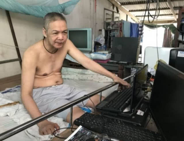 จส.100 ส่งมอบรถ 3 ล้อวีลแชร์ผ่านเนชั่นทีวี ส่งต่อให้ชายพิการชาวสระบุรี