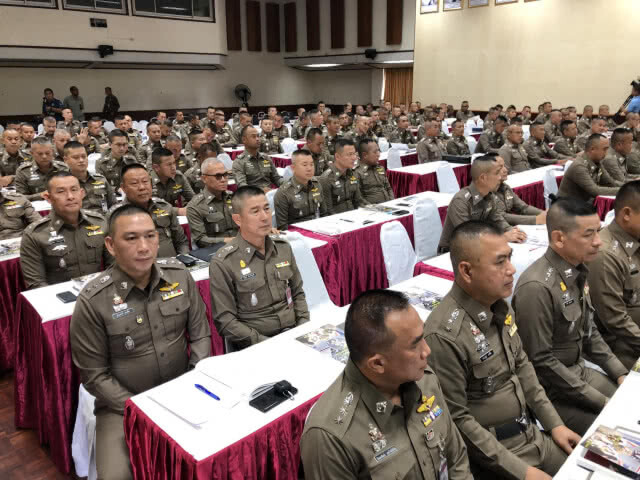 ตร.ติวเข้มรับมือการชุมนุม - จับตาความเคลื่อนไหวของหลายกลุ่ม