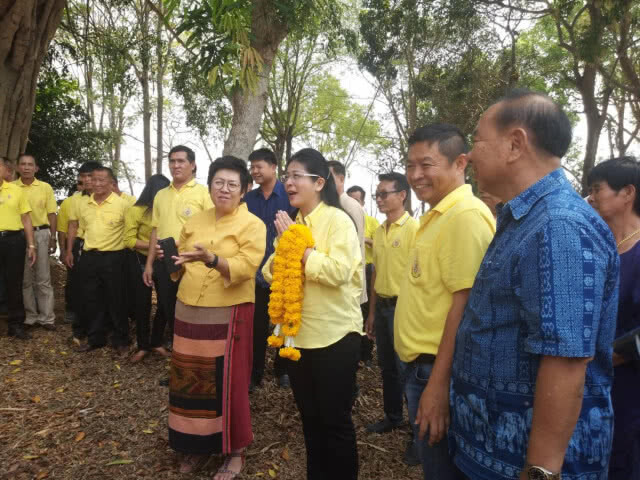 "สุดารัตน์" รอดูท่าทีพรรคกลางตัดสินใจร่วม "เพื่อไทย" ยันไม่หวังมีอำนาจเป็นนายกฯ
