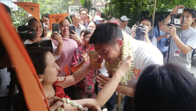 "ธนาธร"ลงพื้นที่ลุยหาเสียงเลือกตั้งใหม่ เขต 8 เชียงใหม่