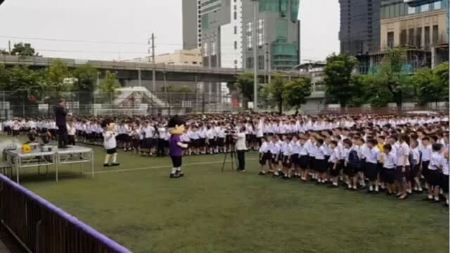 กรุงเทพคริสเตียน ยิ้มรับเปิดเทอม ครูแต่ง "ซุปเปอร์ฮีโร่"