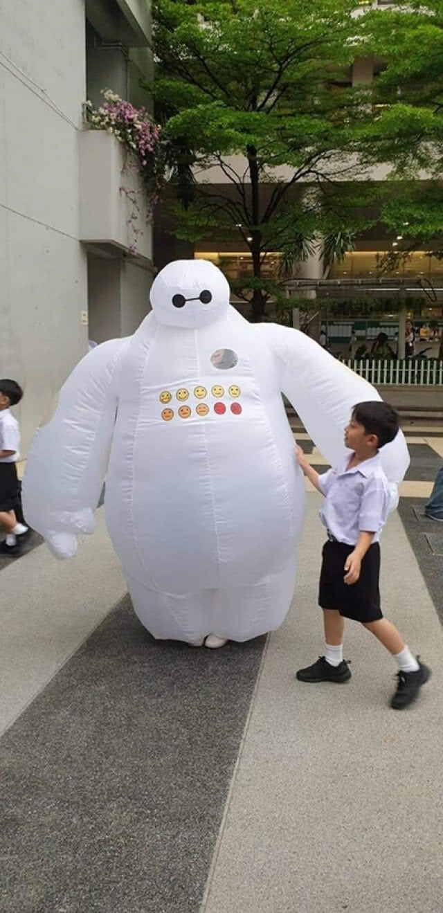 กรุงเทพคริสเตียน ยิ้มรับเปิดเทอม ครูแต่ง "ซุปเปอร์ฮีโร่"