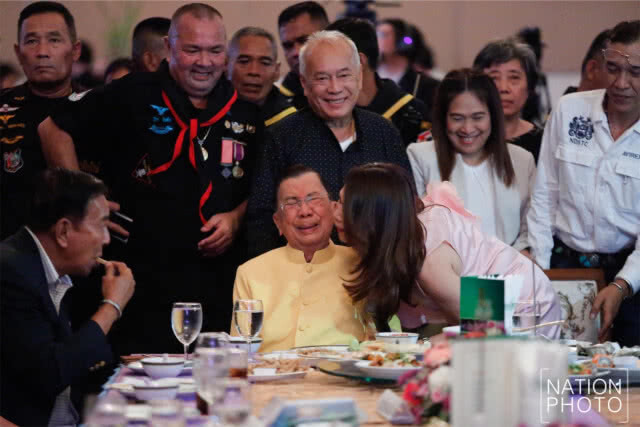87 ยังแจ๋ว! งานฉลองวันเกิด "บิ๊กจิ๋ว"