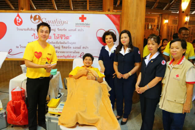 ผู้บริหารโรงแรมใจบุญ พาพนักงานบริจาคเลือด