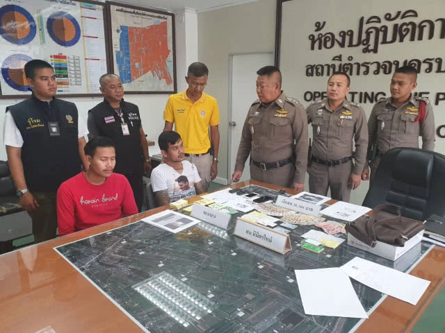 ตร.ล็อค 2 นายทุนเงินกู้นอกระบบ สารภาพเคยถูกจับมาแล้ว