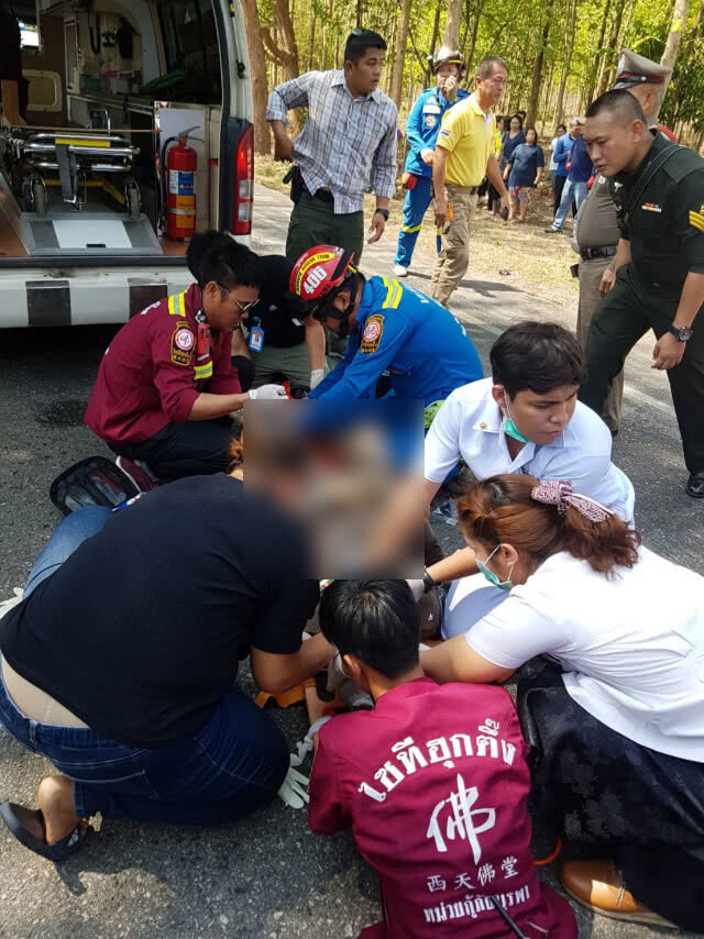 รถตำรวจนำขบวนชนปิคอัพ รองผู้การสองแควเสียชีวิต