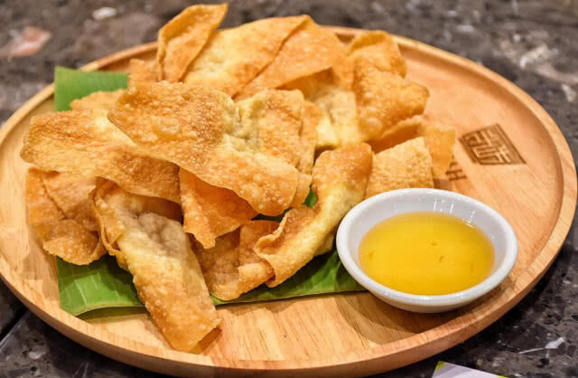 อร่อยปักหมุด : สีฟ้า ตำนานร้านอาหาร สำหรับทุกคนในครอบครัว สาขาใหม่ ที่ The market ชั้น 3