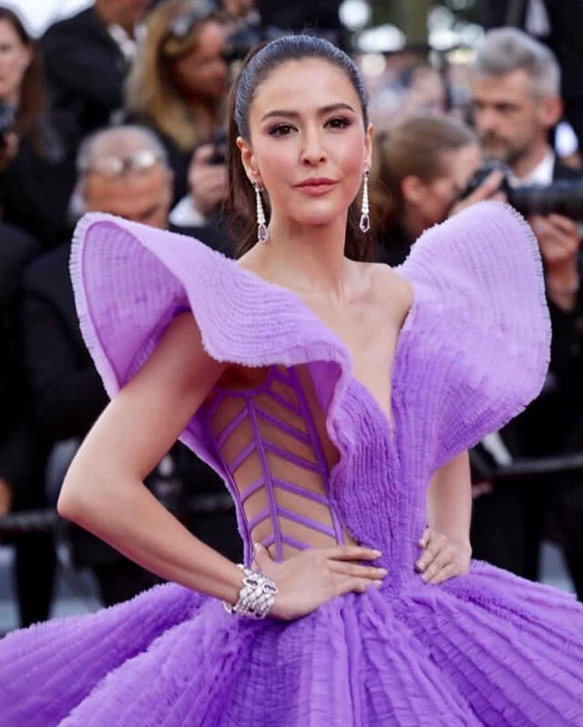 "ริต้า" ชุดสีลาเวนเดอร์ เพื่อเธอจริง ๆ