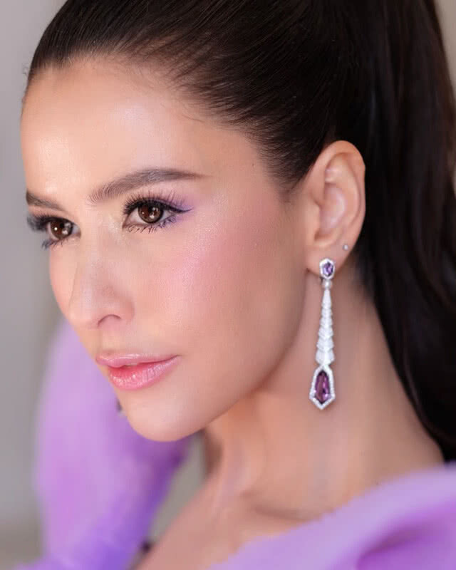 "ริต้า" ชุดสีลาเวนเดอร์ เพื่อเธอจริง ๆ