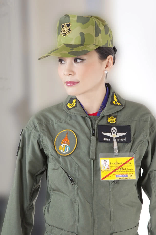 'ในหลวง' พระราชทานพระฉายาลักษณ์ ‘สมเด็จพระนางเจ้าฯ พระบรมราชินี’