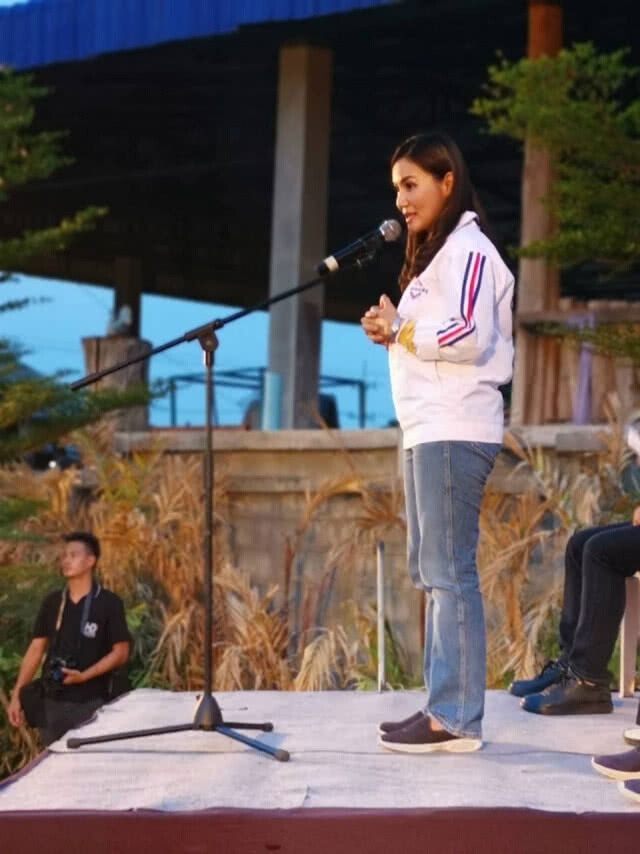 "ธรรมนัส" นำทีมลุยช่วยผู้สมัคร ส.ส.เขต 8 เชียงใหม่ ขอโอกาส พปชร.ทำงาน