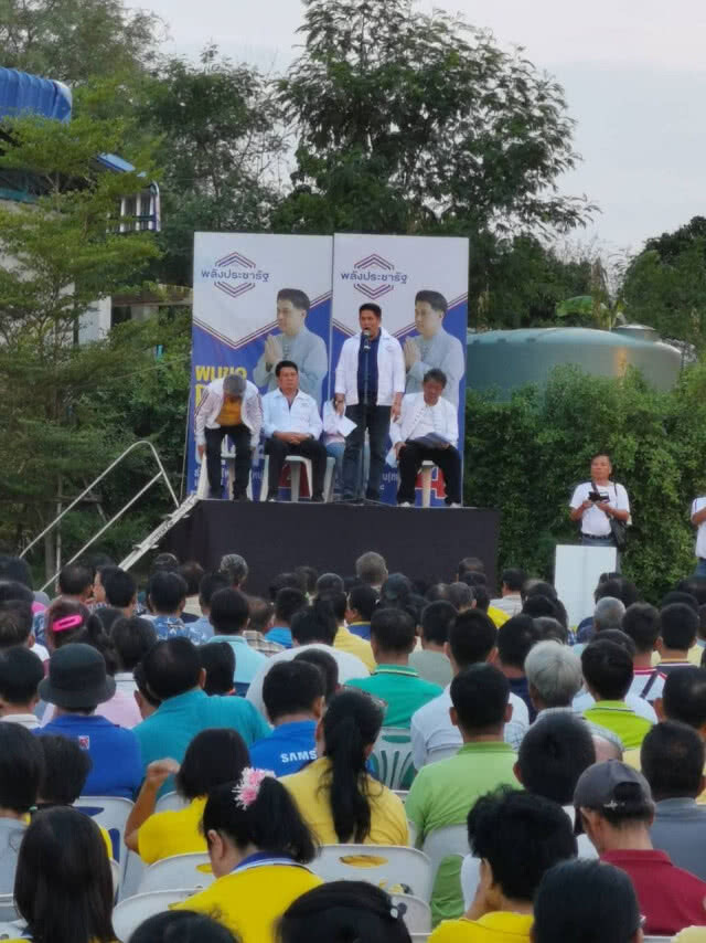"ธรรมนัส" นำทีมลุยช่วยผู้สมัคร ส.ส.เขต 8 เชียงใหม่ ขอโอกาส พปชร.ทำงาน