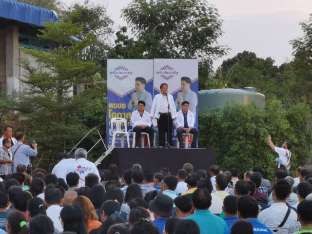 "ธรรมนัส" นำทีมลุยช่วยผู้สมัคร ส.ส.เขต 8 เชียงใหม่ ขอโอกาส พปชร.ทำงาน