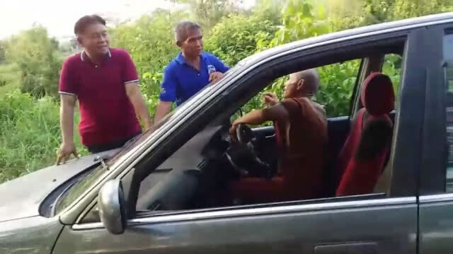 ล่าพระเมาซิ่งหลังถูกจับแอบซิ่งเก๋งหนีป่วนข้ามจังหวัด