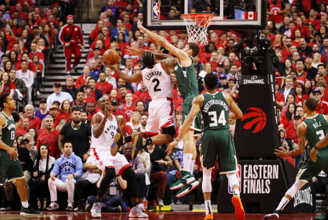 "แรปเตอร์ส" ถล่ม "บักส์" 120-102 ศึกNBA