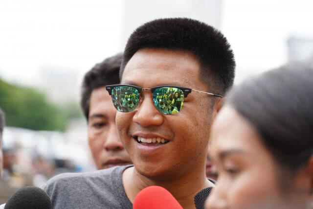 "ไผ่ ดาวดิน" นำทีมประชาธิปไตยใหม่ รับทราบข้อหา ม.116
