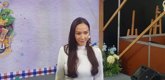 อั้ม รับหวนคุย ไฮโซพก แจงสถานะแค่เพื่อนยังไม่พัฒนา
