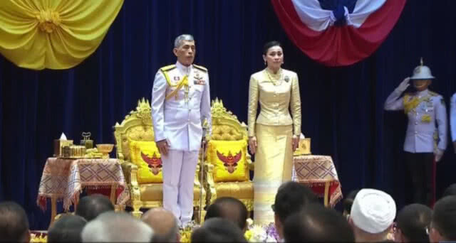 เสด็จเปิดประชุมรัฐสภา