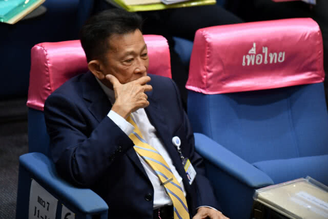 "ชวน หลีกภัย" นั่งประธานสภาฯ