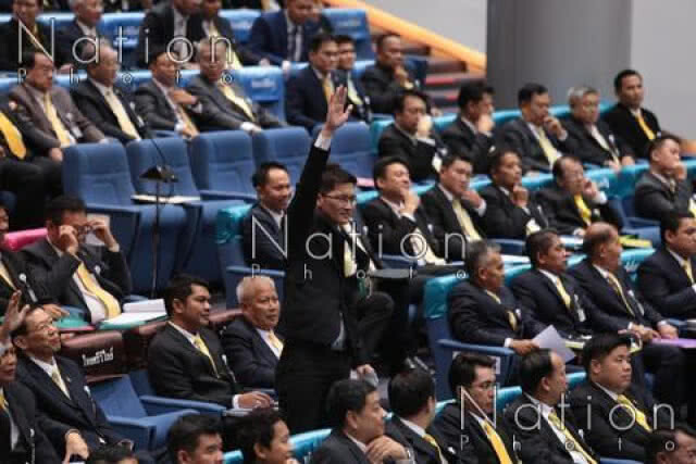 สั่งพักประชุม สภาป่วน ถกปมเลื่อน-ไม่เลื่อน เลือกปธ.สภาผู้แทน