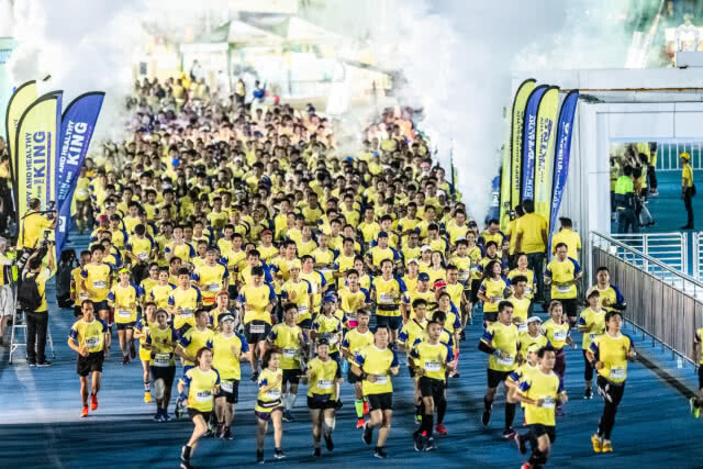 นักวิ่งร่วมกิจกรรมประวัติศาสตร์เทิดพระเกียรติมหามงคลฯ