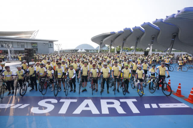 5 ,000 คนร่วมประวัติศาสตร์ปั่นจักรยานเทิดพระเกียรติมหามงคลฯ
