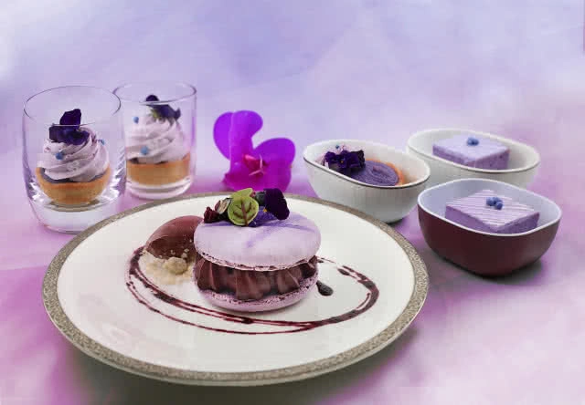 การบินไทยเสิร์ฟขนมหวานเมนูพิเศษในโอกาสวันเฉลิมพระชนมพรรษาสมเด็จพระนางเจ้าฯ พระบรมราชินี