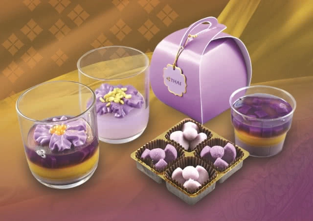 การบินไทยเสิร์ฟขนมหวานเมนูพิเศษในโอกาสวันเฉลิมพระชนมพรรษาสมเด็จพระนางเจ้าฯ พระบรมราชินี
