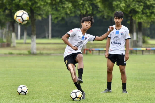 "ช้างศึกยู19" ซ้อมก่อนดวลนิวซีแลนด์ ศึก Panda Cup 2019